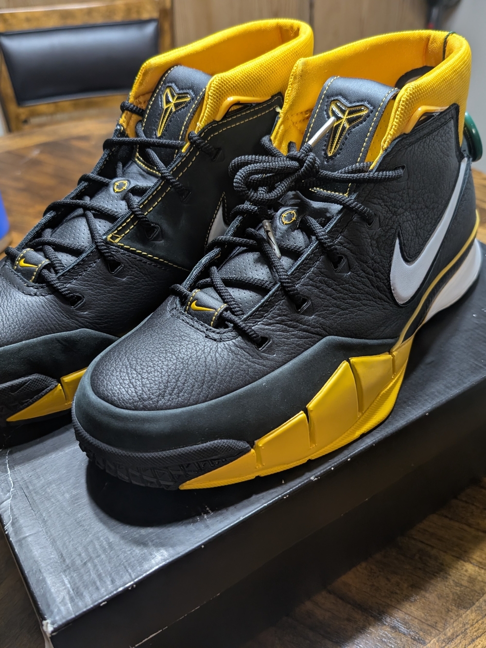 Nike Men’s Kobe 1 Protro Del Sol  Black and Yellow Basketball Shoes
